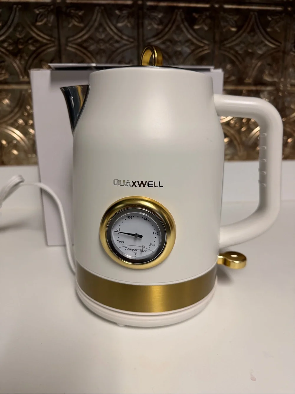 Retro Quaxwell Electric Tea Kettle 1.7L